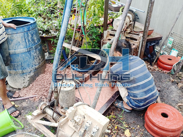Thợ khoan giếng Bình Dương