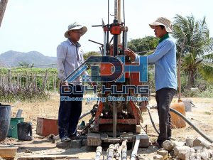 Thợ khoan giếng Huyện Lộc Ninh